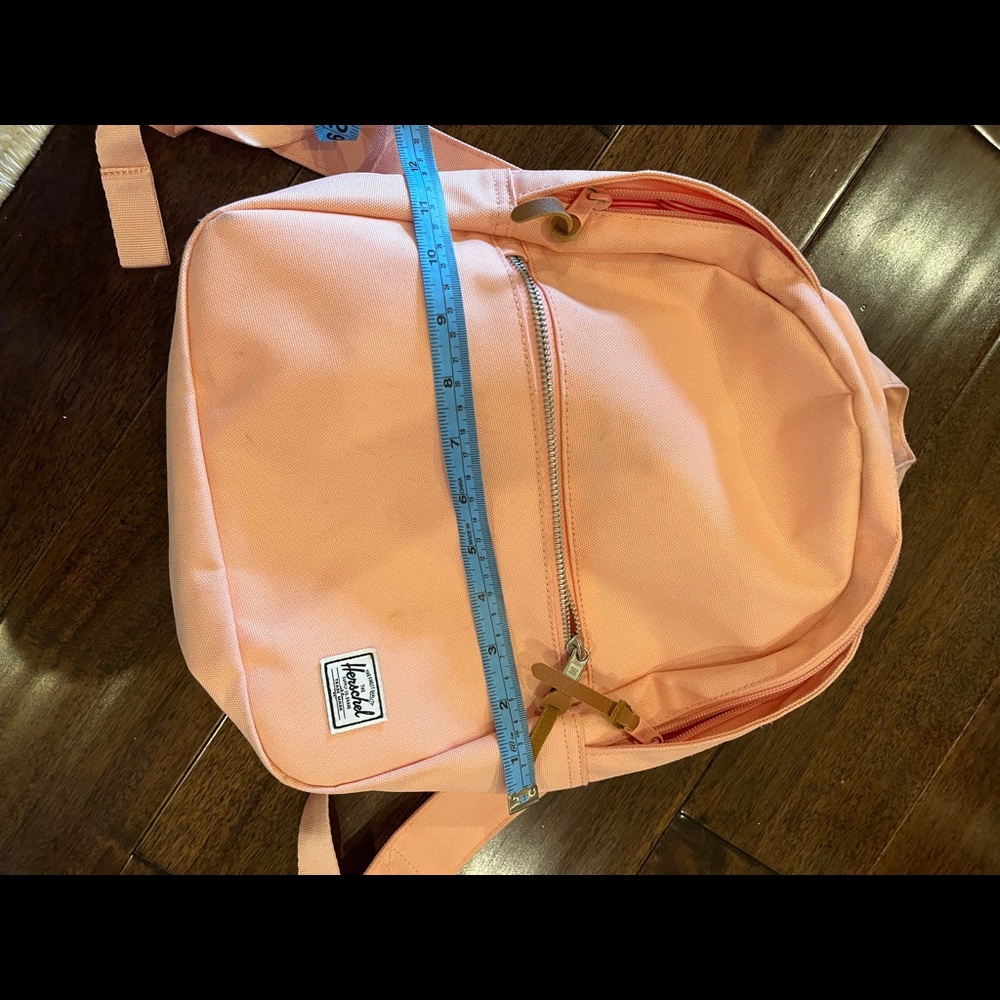 Pink salmon Herschel bag - Picture 5 of 6